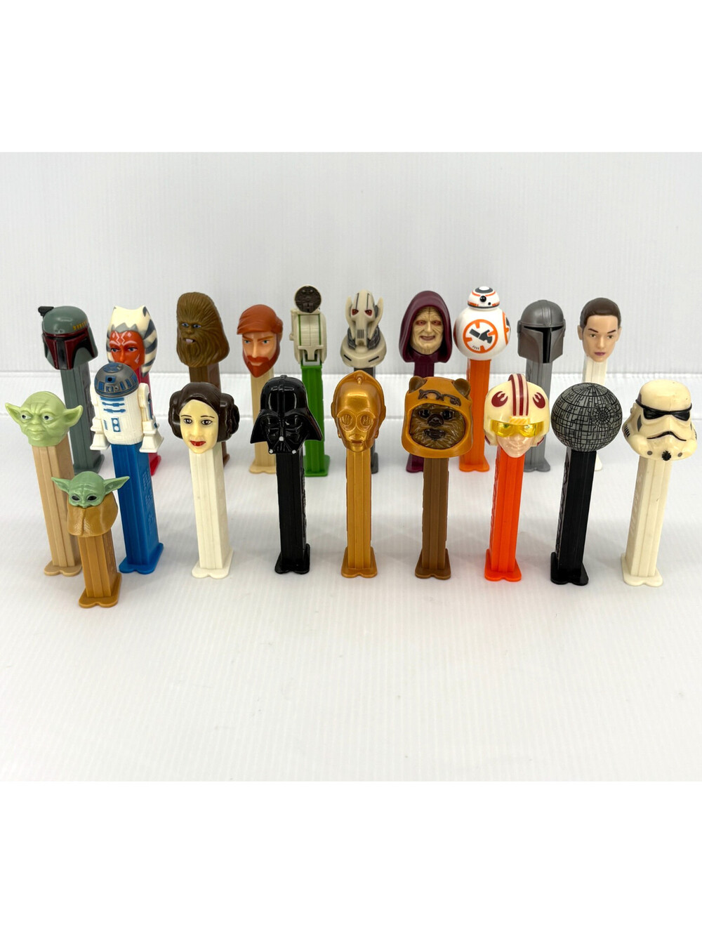 PEZ Star Wars Character Candy Dispenser Lot Of 20 Darth Vader Yoda R2-D2 Toys
